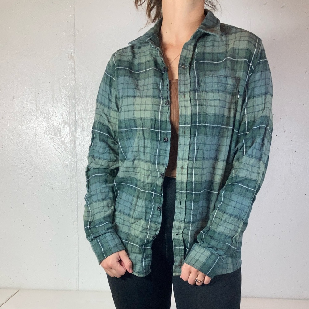 Green Plaid Hurley Button Down Flannel Long Sleeve Shirt - Picture 9 of 10
